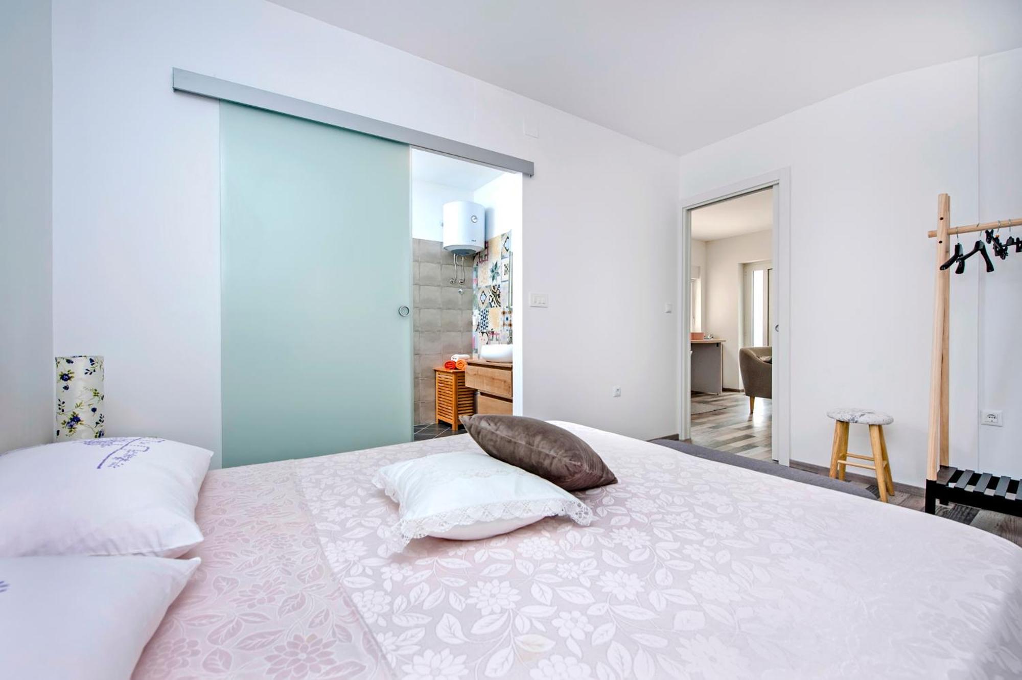 Paola Cozy Apartment 罗维尼 外观 照片