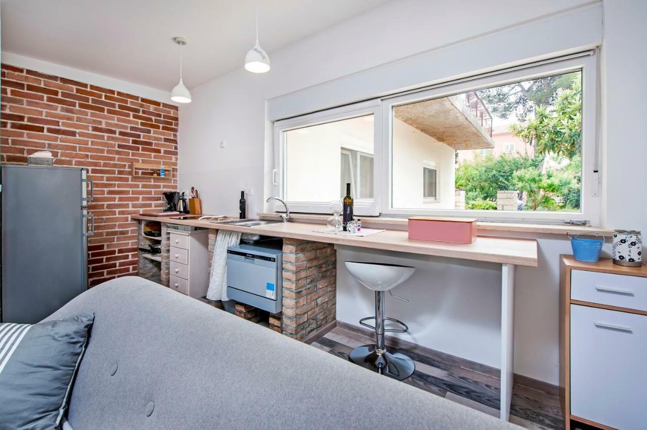 Paola Cozy Apartment 罗维尼 外观 照片